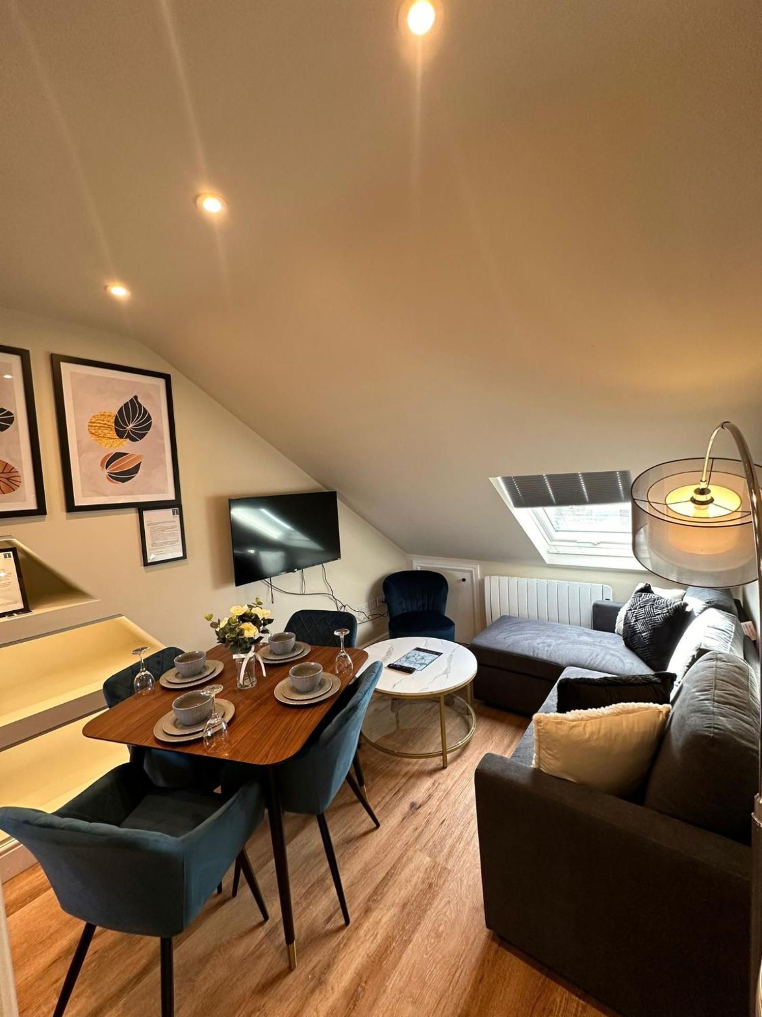 Central Cambridge Apartments By Tas Bagian luar foto