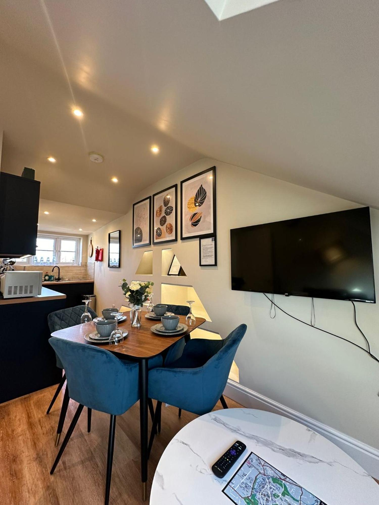 Central Cambridge Apartments By Tas Bagian luar foto